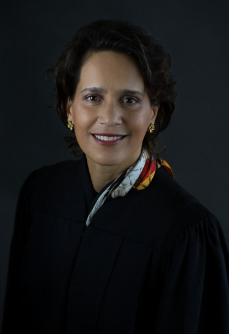 名表换批文,豪华游换项目!德牧犬成贿赂工具!费城30街站修缮背后的腐败链曝光!